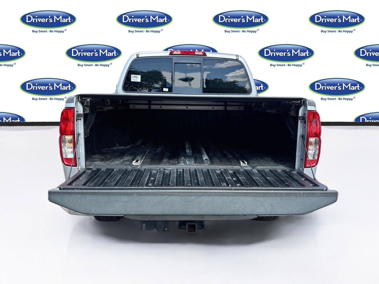 Used 2015 Nissan Frontier SV w/ SV Value Truck Package RWD image 16