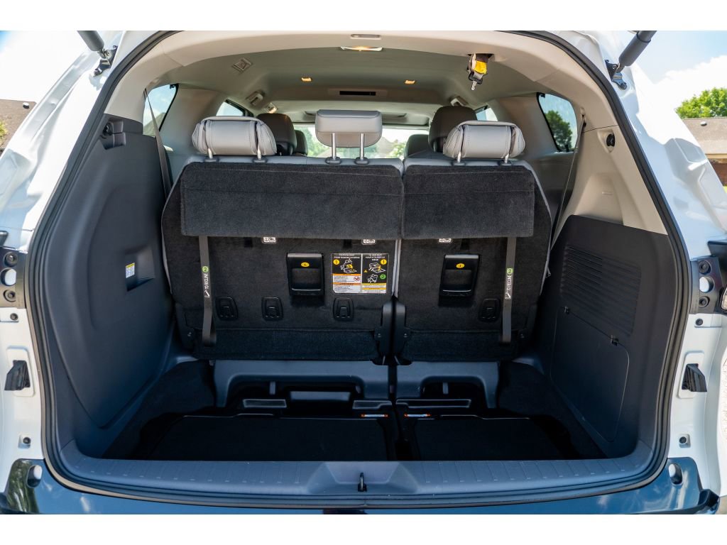 Used 2022 Toyota Sienna Limited FWD image 15