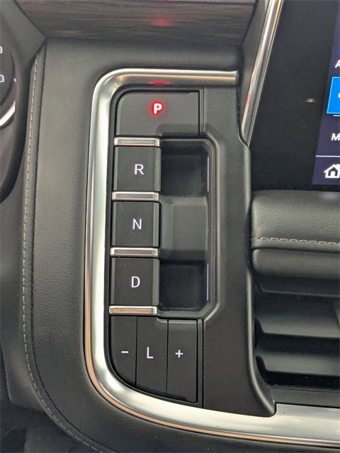 Used 2021 Chevrolet Suburban LS image 23