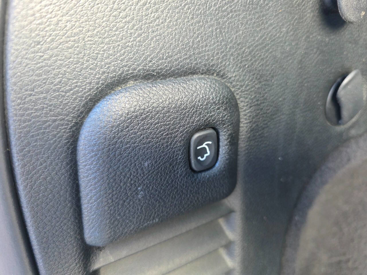 Used 2018 Jeep Grand Cherokee Limited image 42