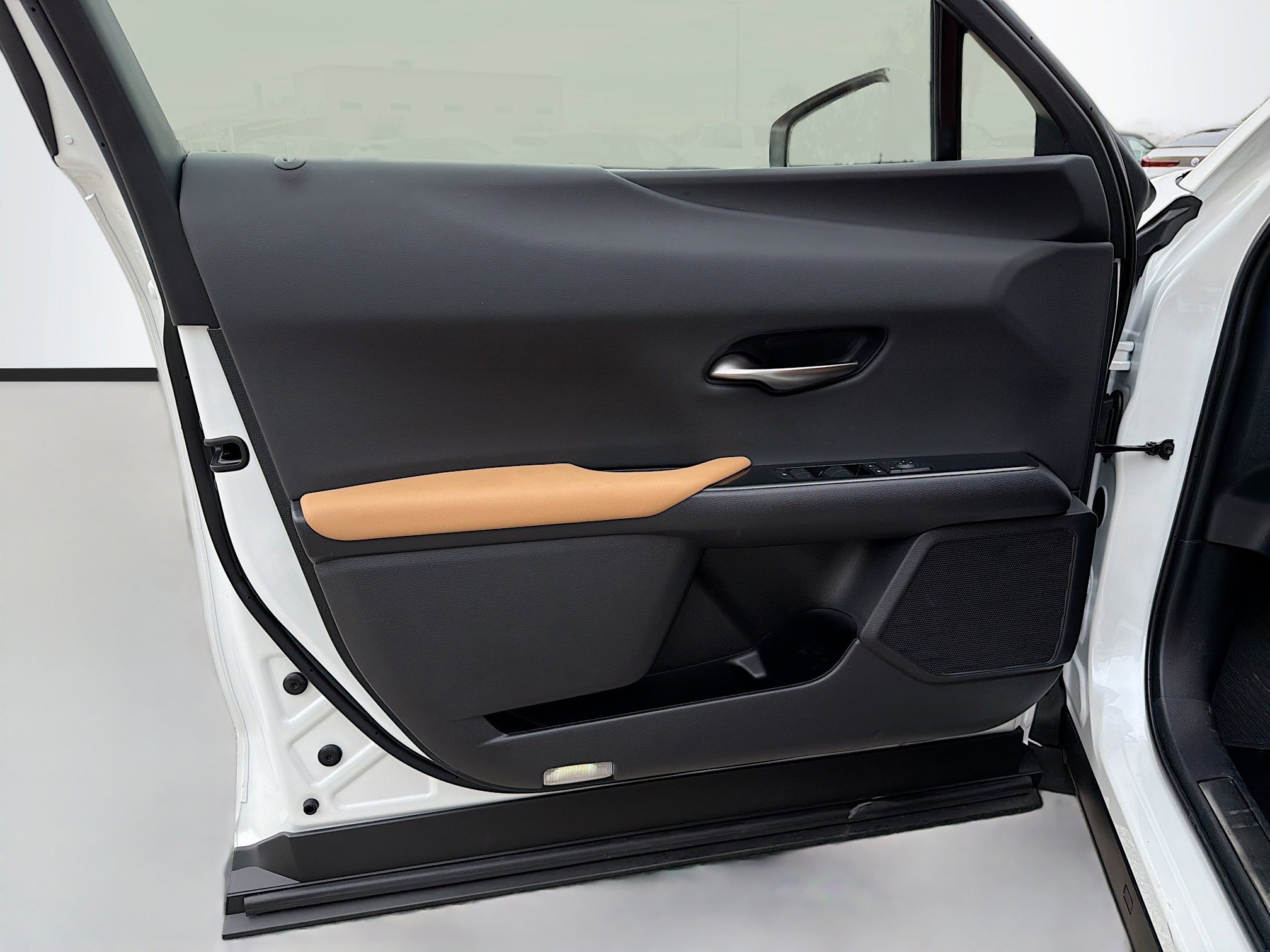 Used 2025 Lexus UX 300h FWD image 22