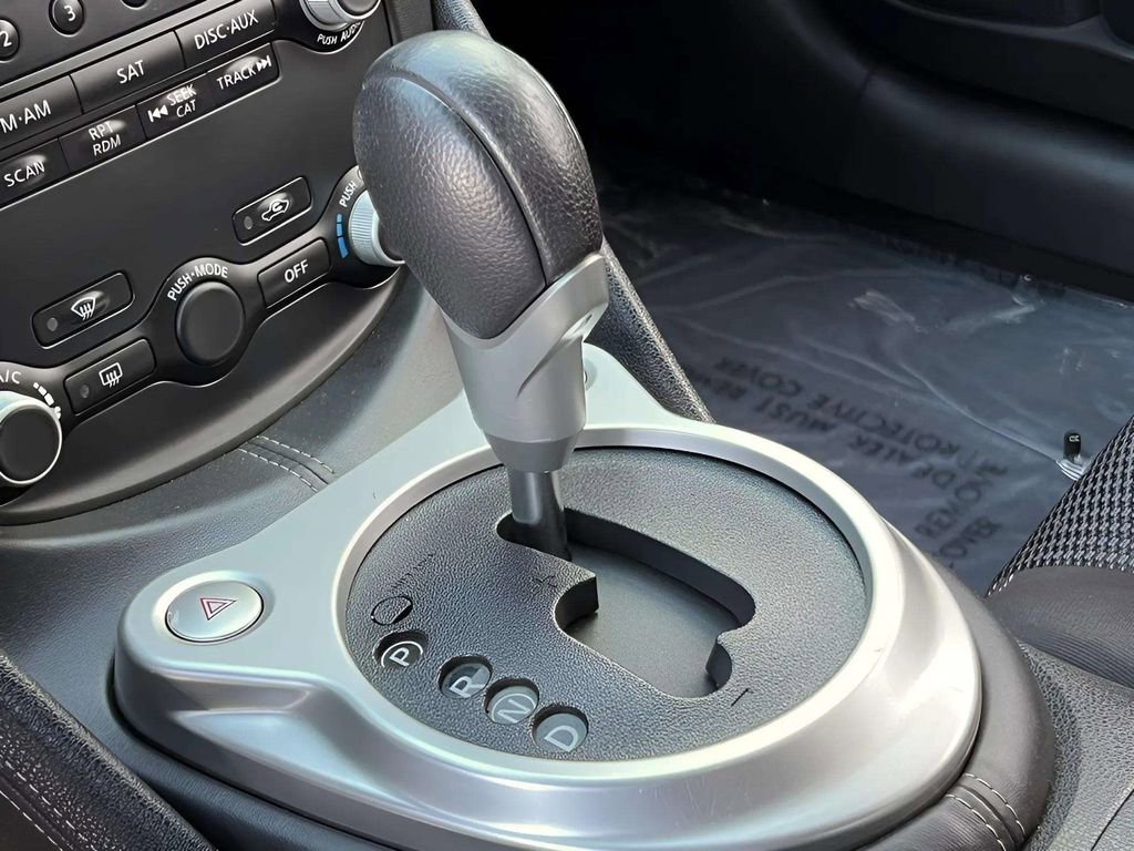 Used 2018 Nissan 370Z Coupe RWD image 21