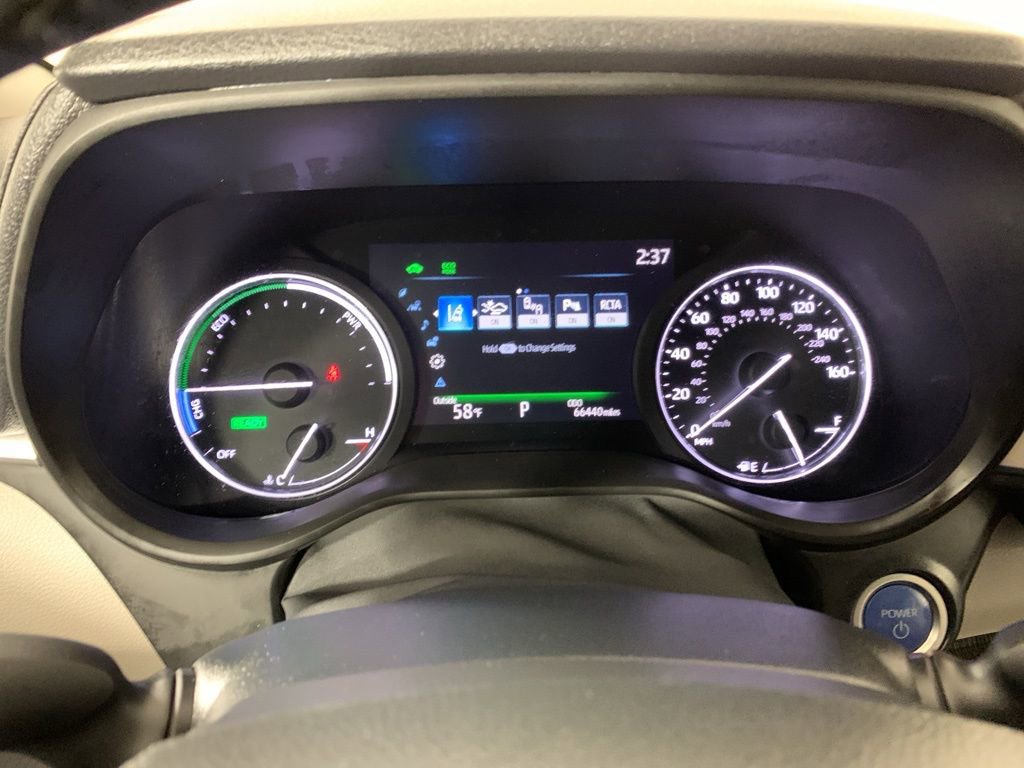 Used 2023 Toyota Sienna Limited FWD image 21
