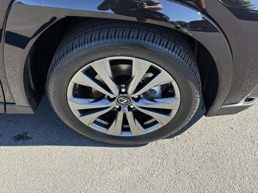 Used 2025 Lexus UX 300h AWD w/ Accessory Package (Z1) image 7