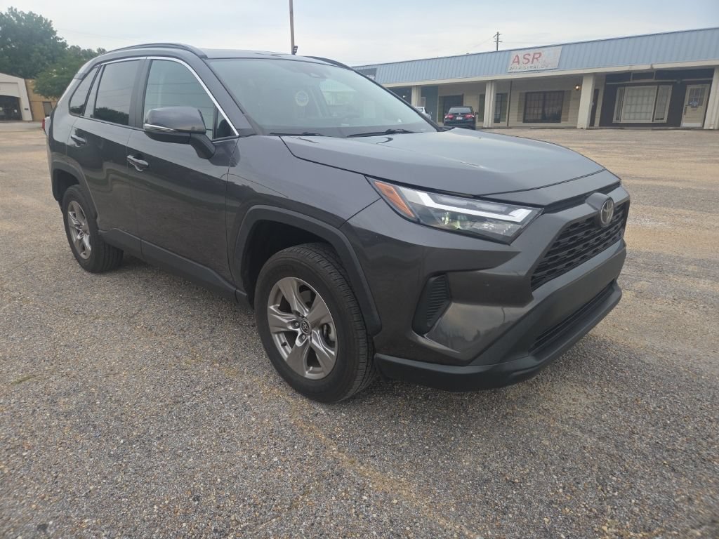 Used 2023 Toyota RAV4 XLE w/ Convenience Package FWD image 15