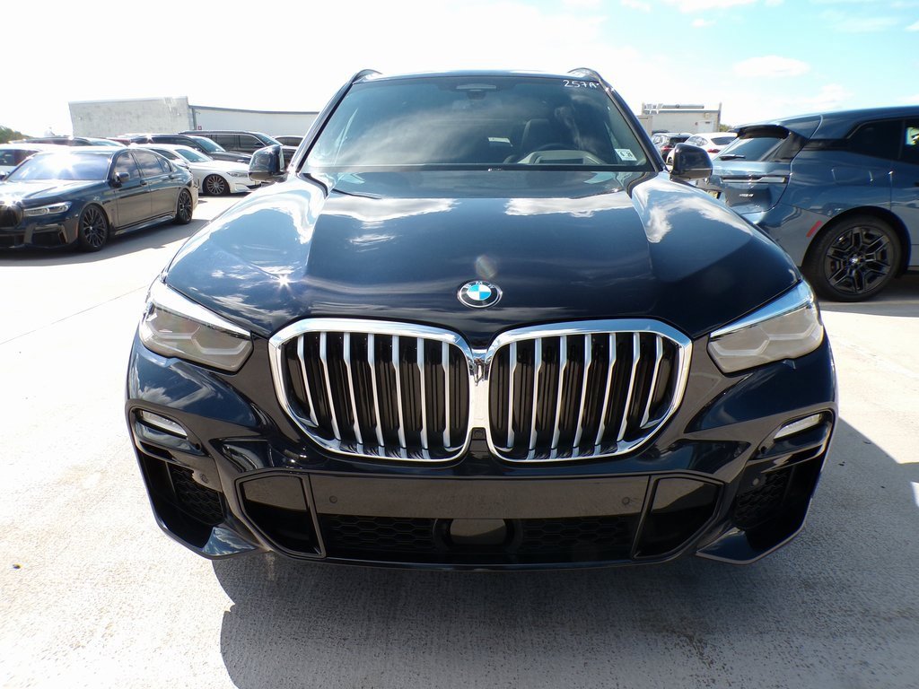Used 2021 BMW X5 xDrive40i w/ M Sport Package image 2