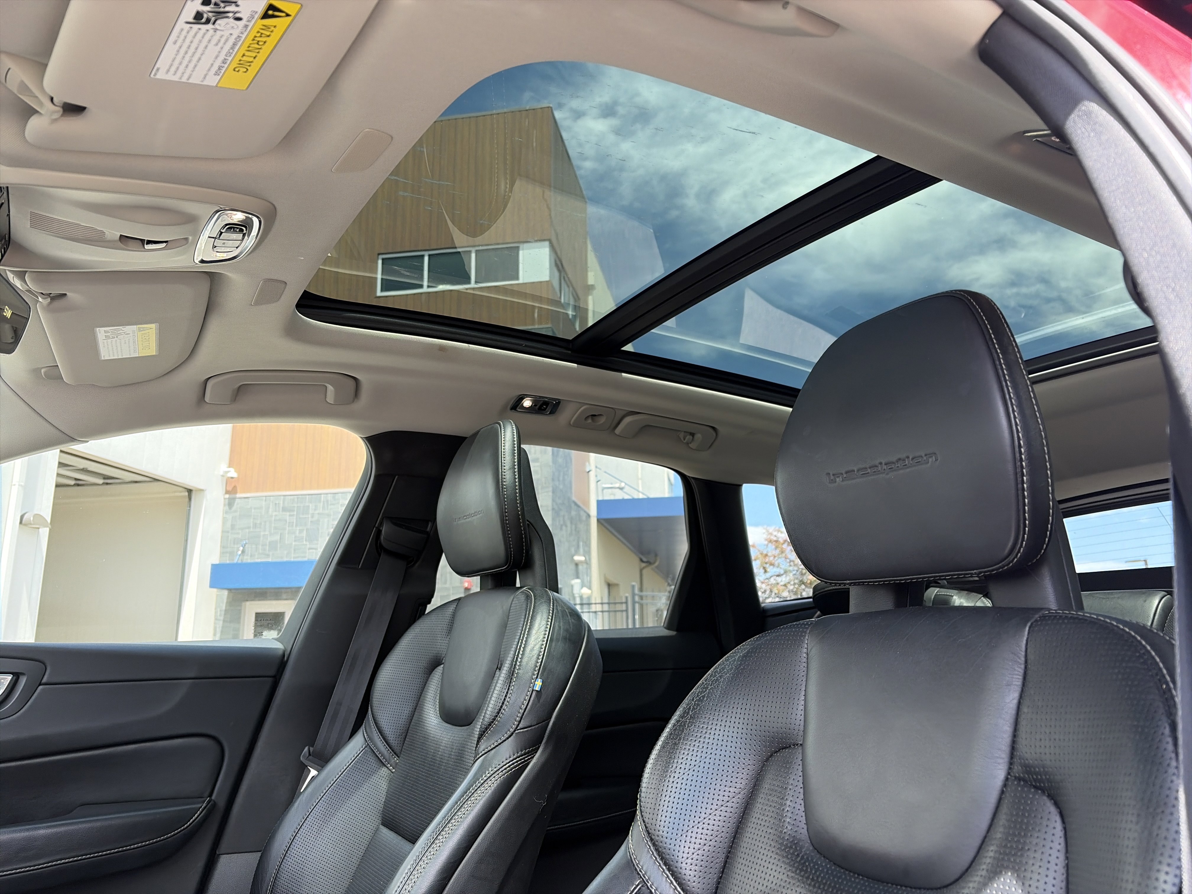 Used 2018 Volvo XC60 T6 Inscription w/ Luxury Seat Package AWD/4WD image 33