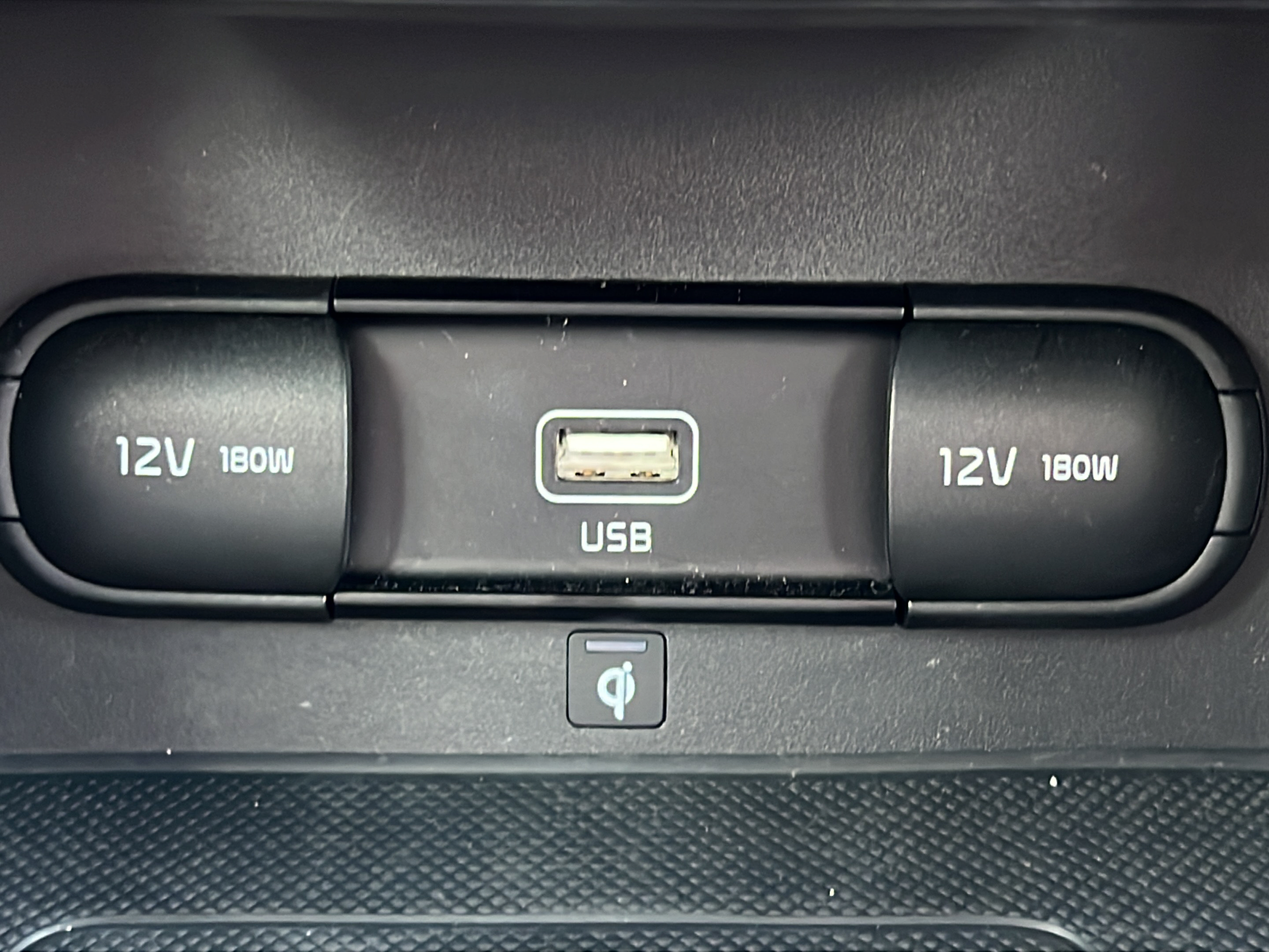 Certified 2022 Kia Sportage EX w/ EX Technology Package FWD image 19