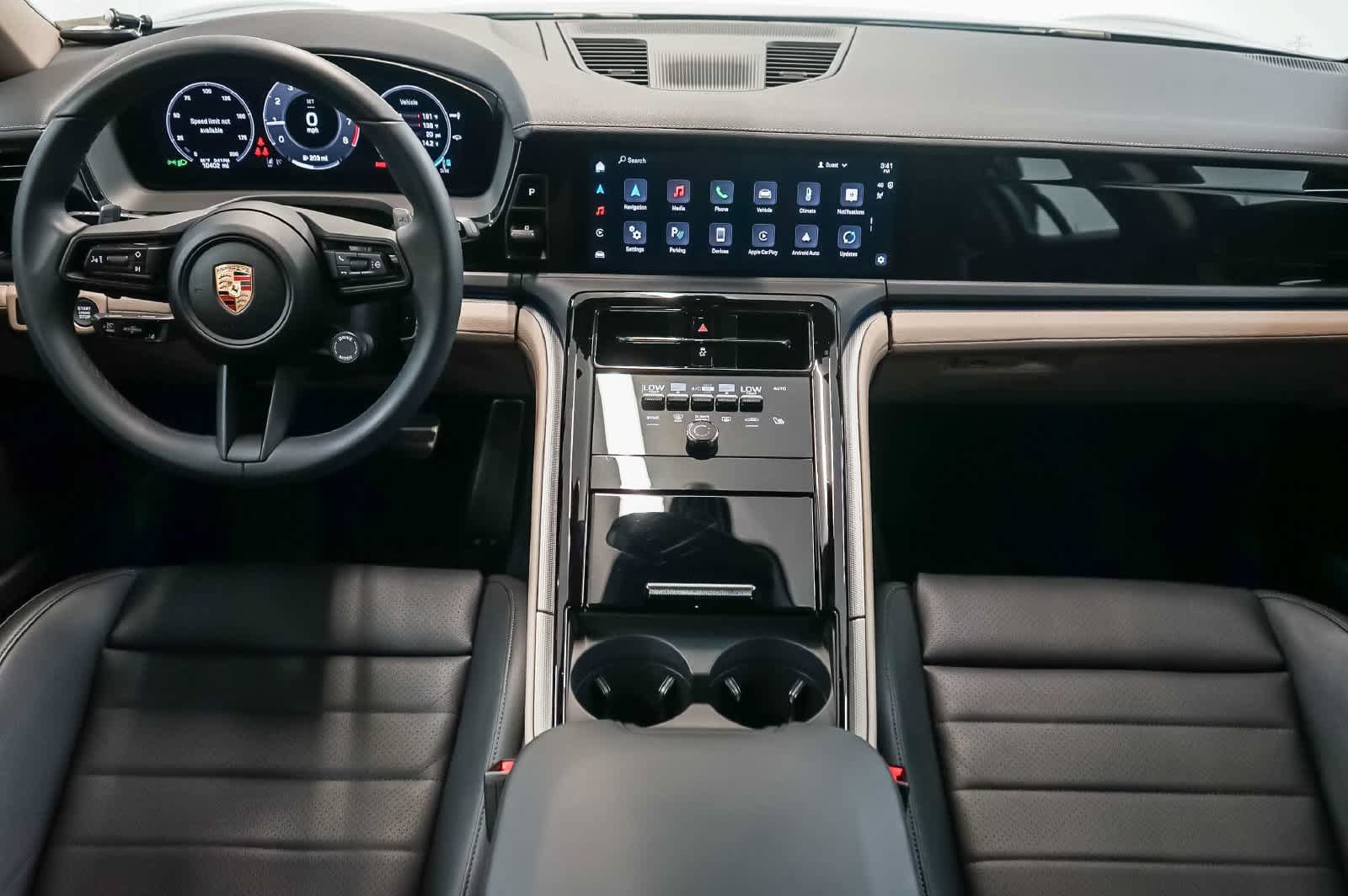 Certified 2025 Porsche Panamera RWD image 18