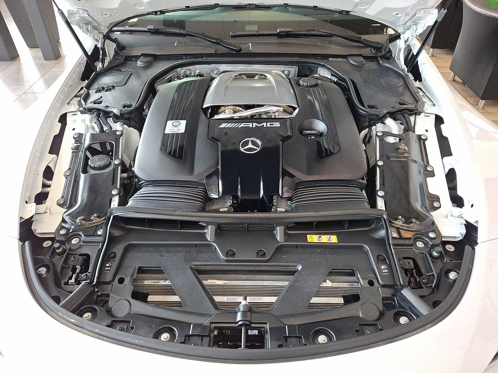 Used 2025 Mercedes-Benz SL 63 AMG S e Performance 4MATIC image 26