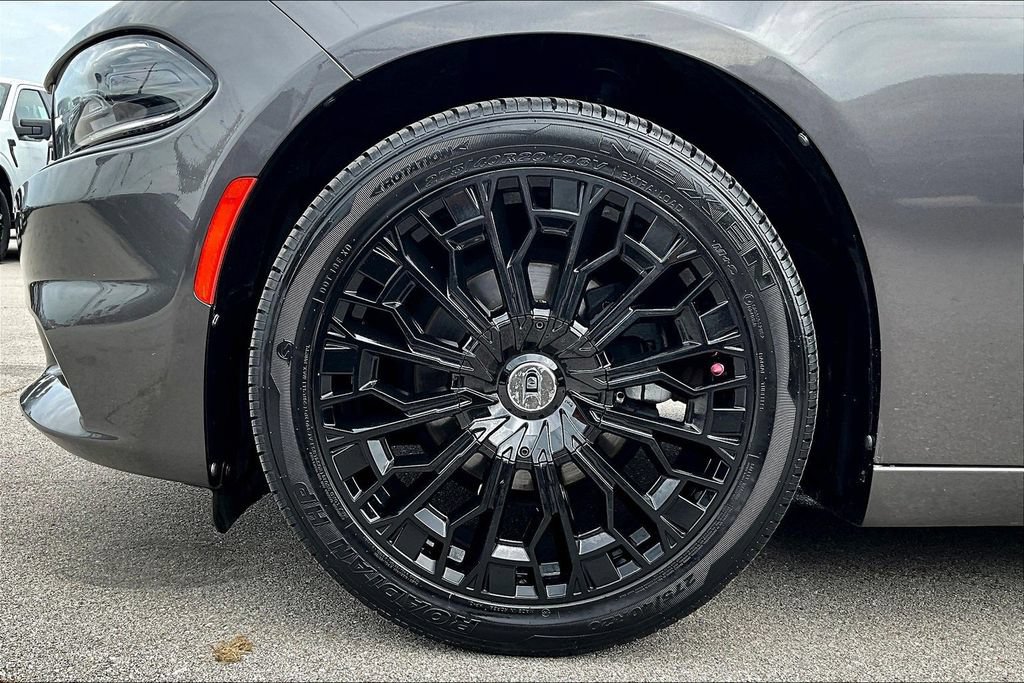 Used 2021 Dodge Charger SXT RWD image 8