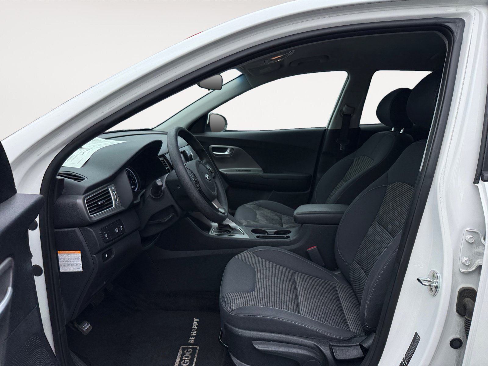 Used 2018 Kia Niro LX FWD image 10