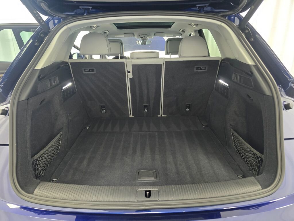 Certified 2025 Audi Q5 2.0T Premium Plus image 11