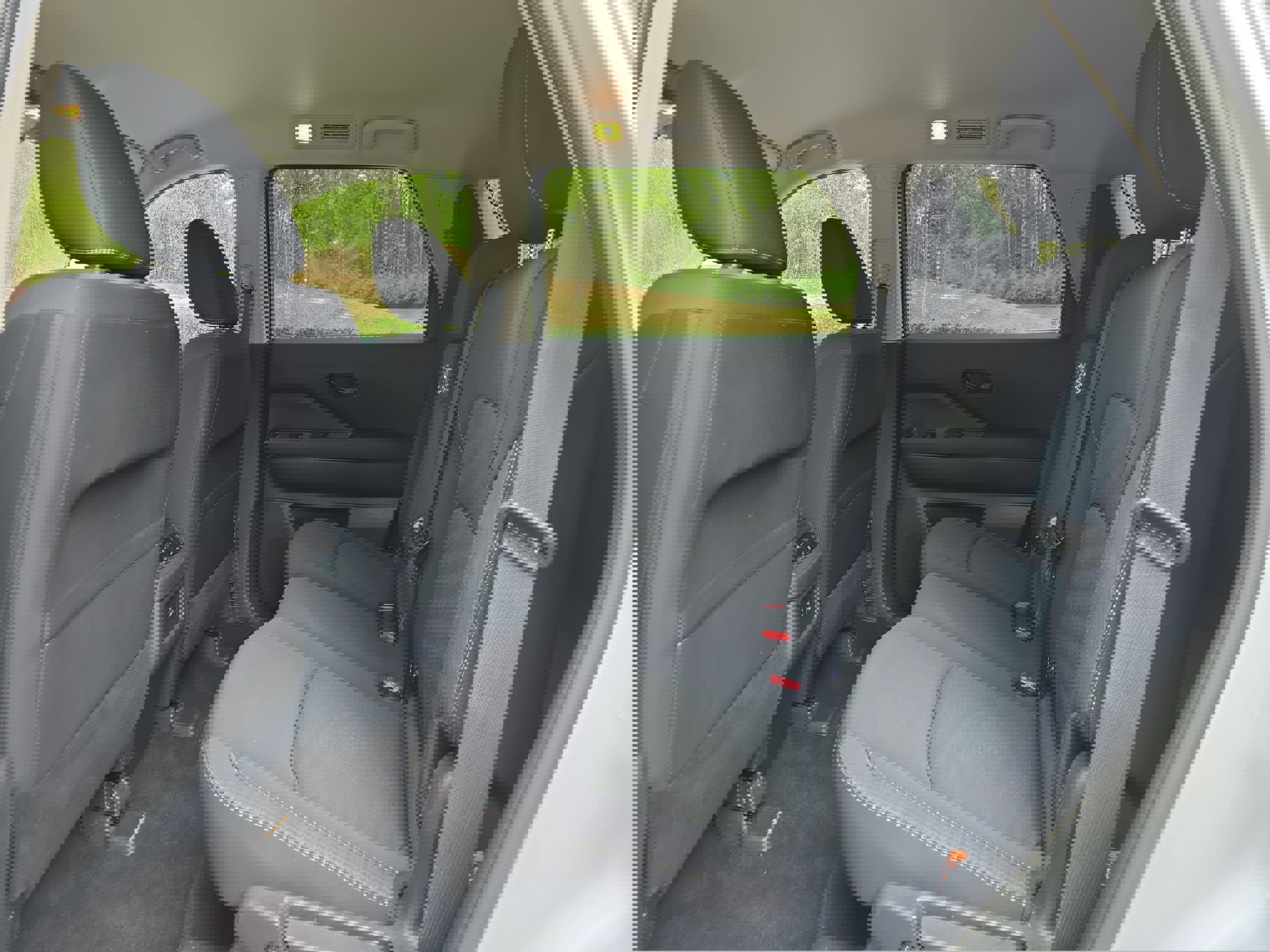 Used 2024 Nissan Pathfinder SV image 13