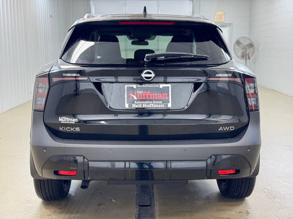 Used 2026 Nissan Kicks SV AWD/4WD image 6