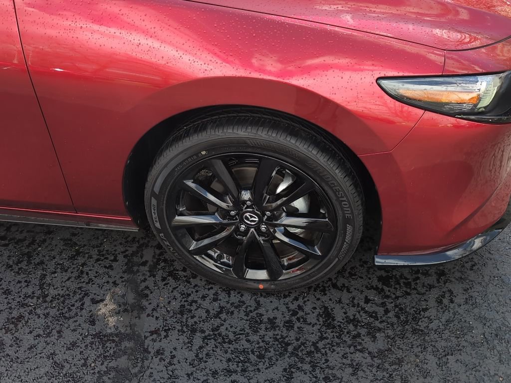 New 2026 MAZDA MAZDA3 Hatchback w/Premium Plus Pkg image 3