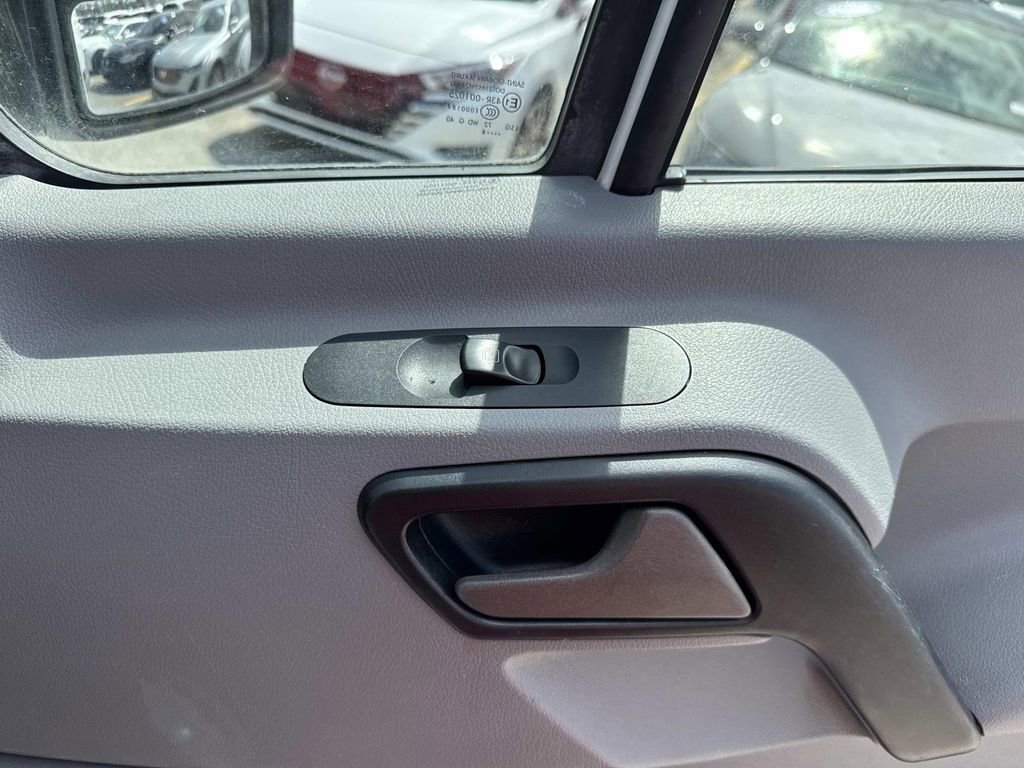 Used 2016 Mercedes-Benz Sprinter 2500 image 15