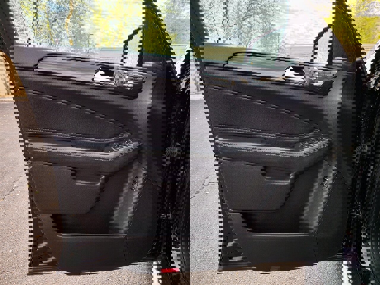 Used 2018 Mercedes-Benz GLE 350 w/ Premium 1 Package image 12