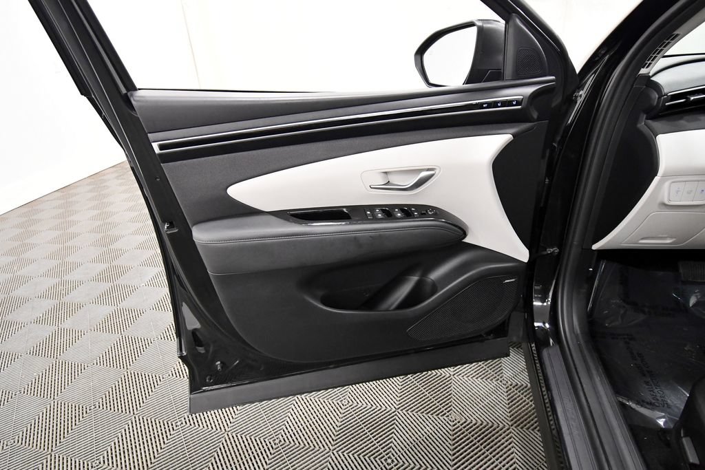 Used 2023 Hyundai Tucson Limited AWD/4WD image 13