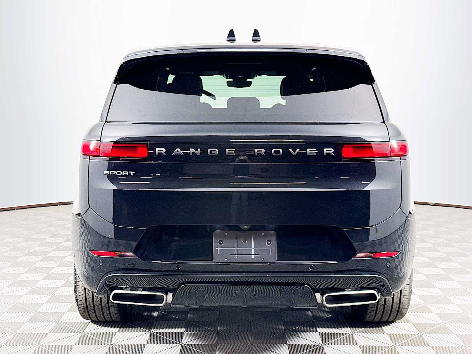 New 2026 Land Rover Range Rover Sport Dynamic SE AWD/4WD image 6