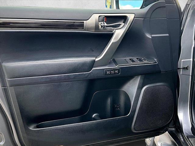 Used 2023 Lexus GX 460 Premium image 18