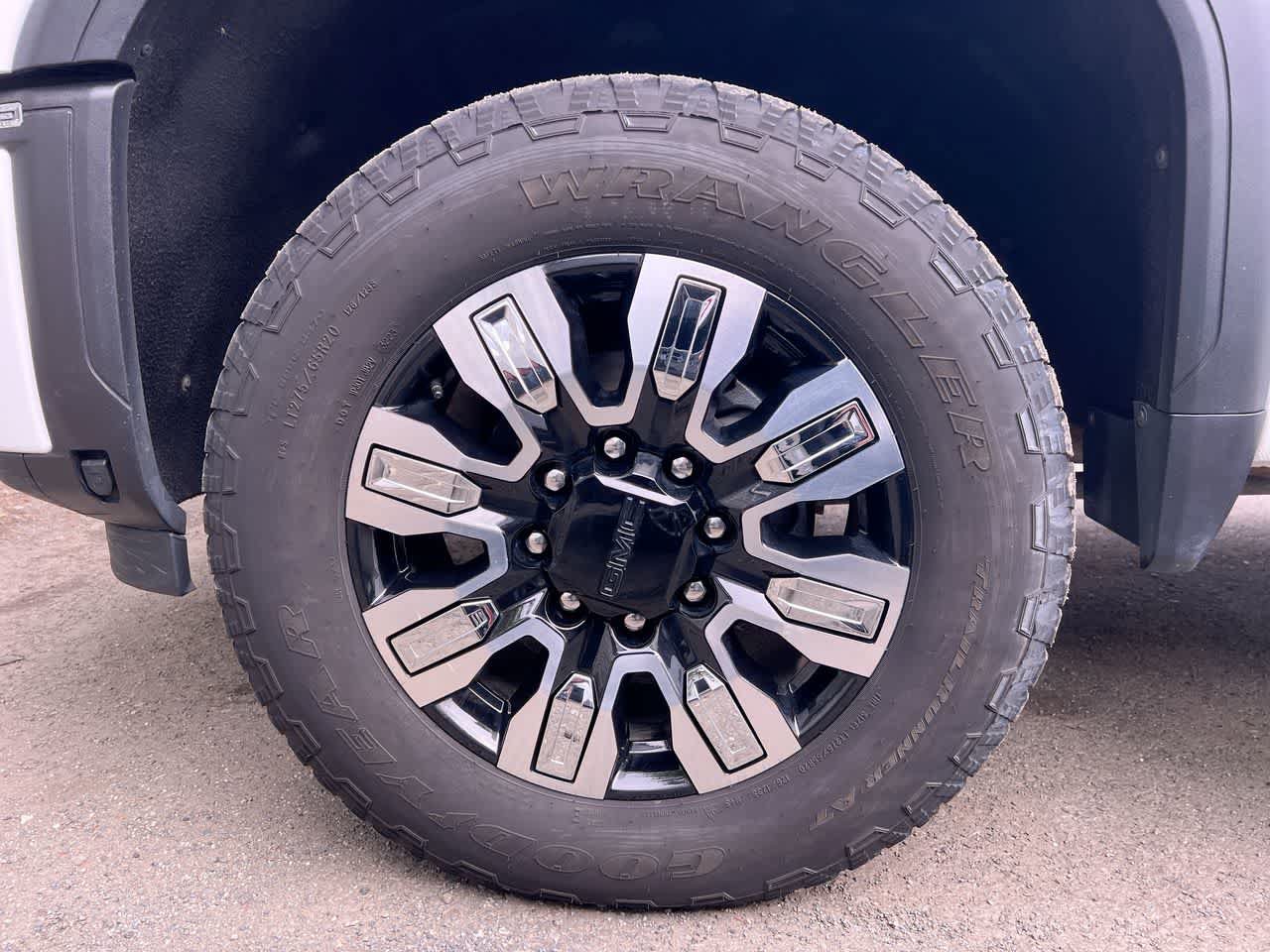Used 2024 GMC Sierra 3500 Denali AWD/4WD image 10