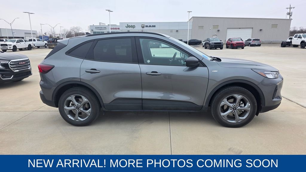 Used 2025 Ford Escape ST-Line image 6