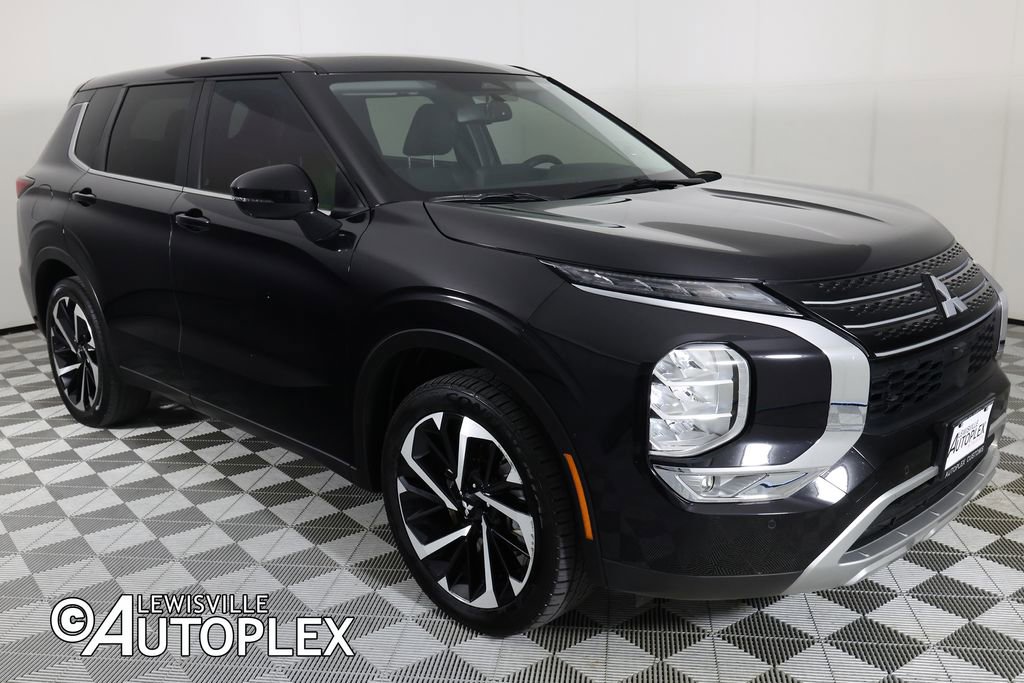 Used 2024 Mitsubishi Outlander SE FWD image 3