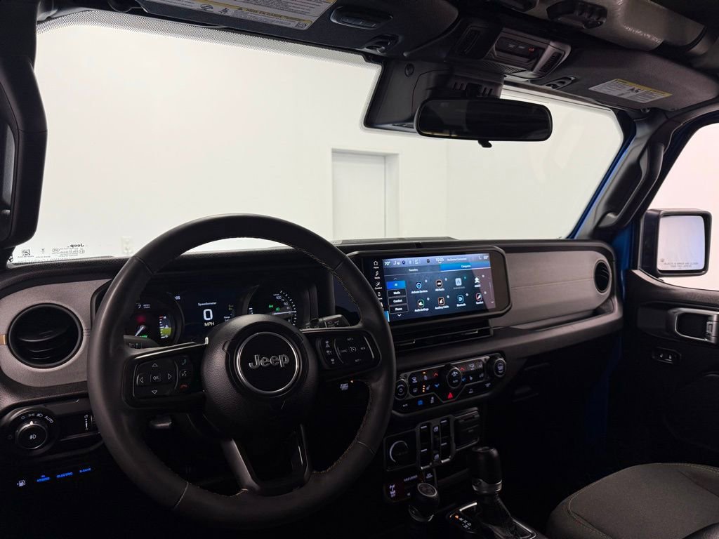 Used 2024 Jeep Wrangler Unlimited image 24