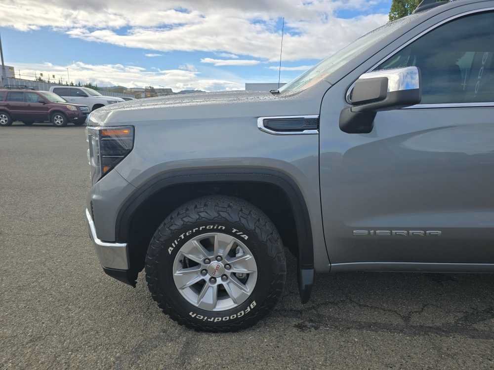 Used 2023 GMC Sierra 1500 SLE w/ Enhanced Capability Package AWD/4WD image 20