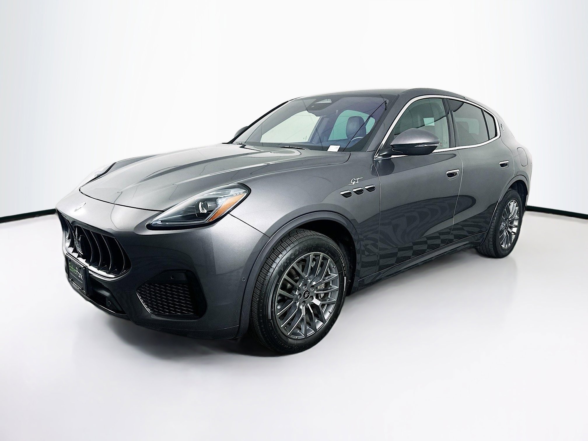 Used 2024 Maserati Grecale GT image 3