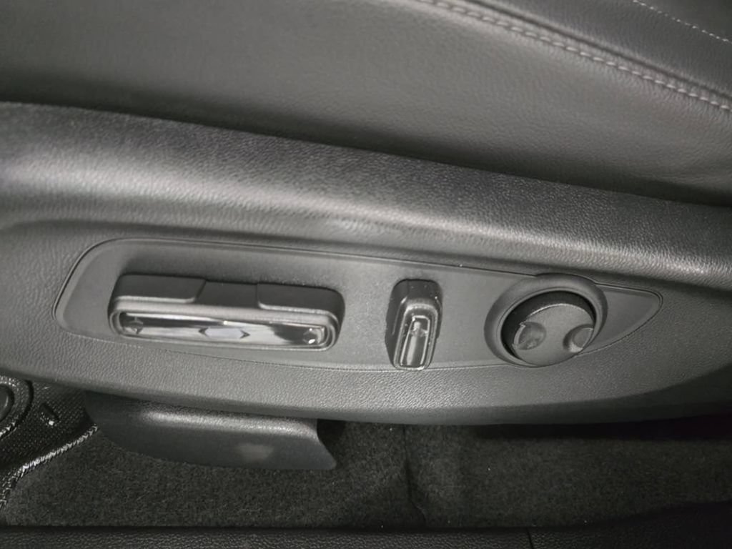Used 2026 Honda CR-V EX-L image 25