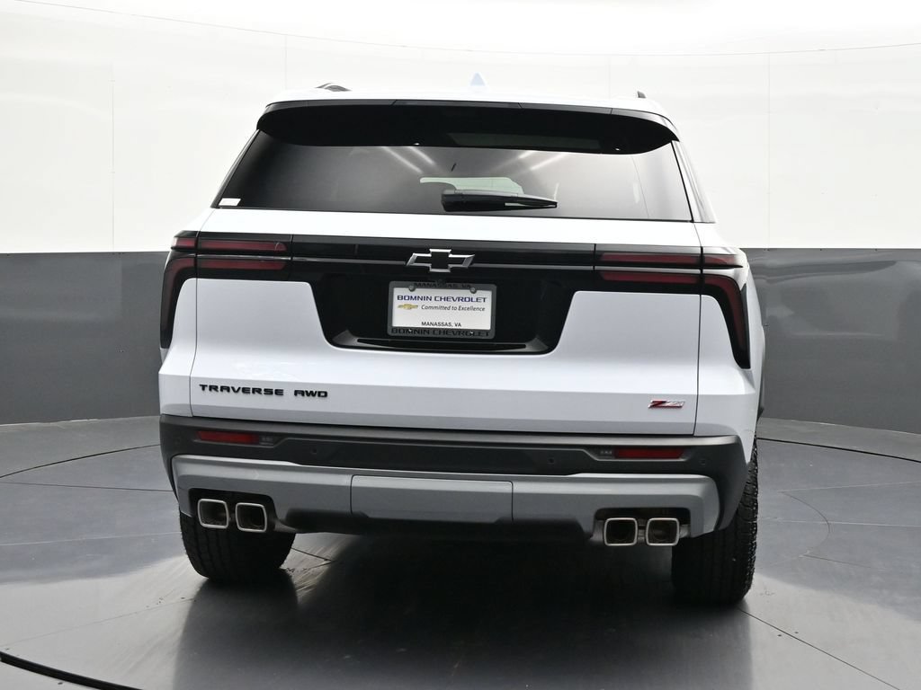 Certified 2026 Chevrolet Traverse Z71 w/ Driver Confidence Package AWD/4WD image 4