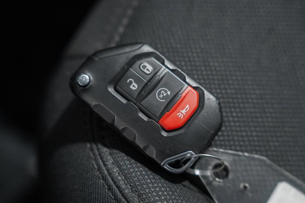 Certified 2022 Jeep Gladiator Sport AWD/4WD image 42