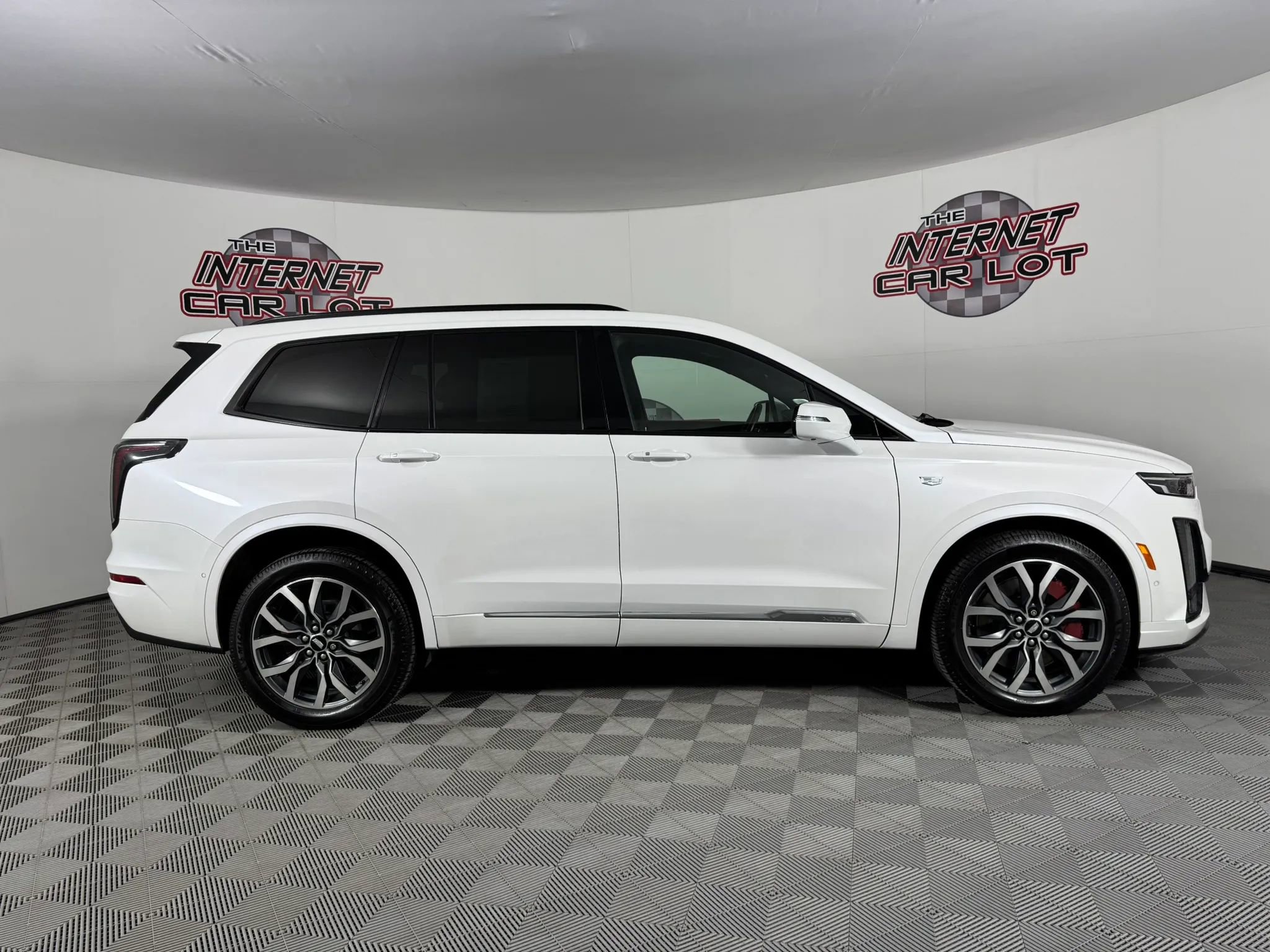 Used 2023 Cadillac XT6 Sport w/ Platinum Package AWD/4WD image 8