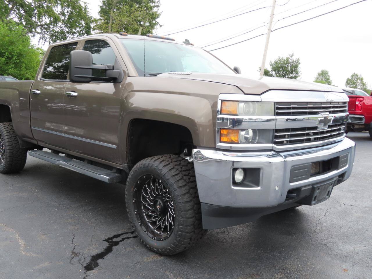 Used 2015 Chevrolet Silverado 2500 LTZ w/ Duramax Plus Package AWD/4WD image 26