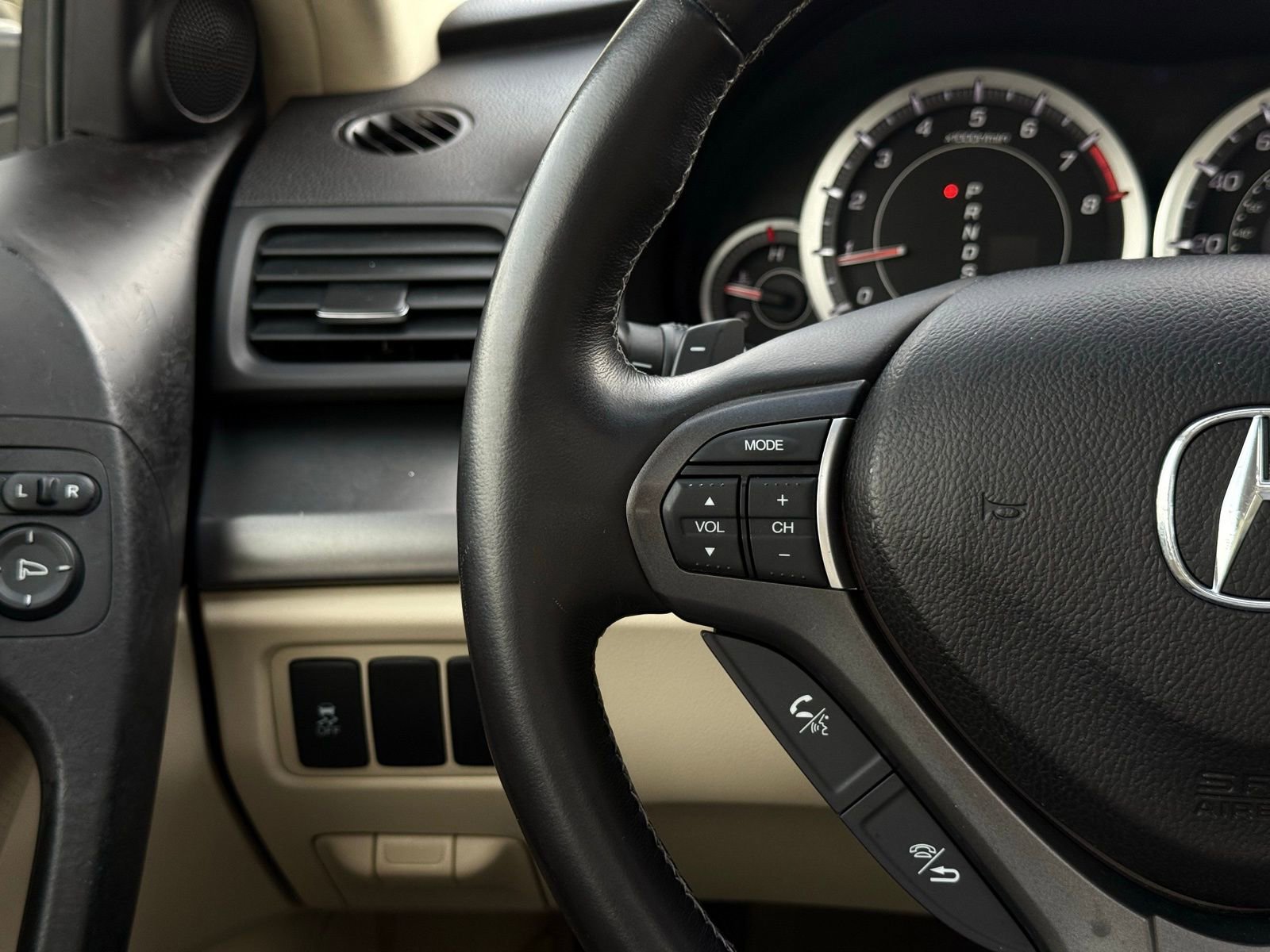 Used 2012 Acura TSX Sedan image 38
