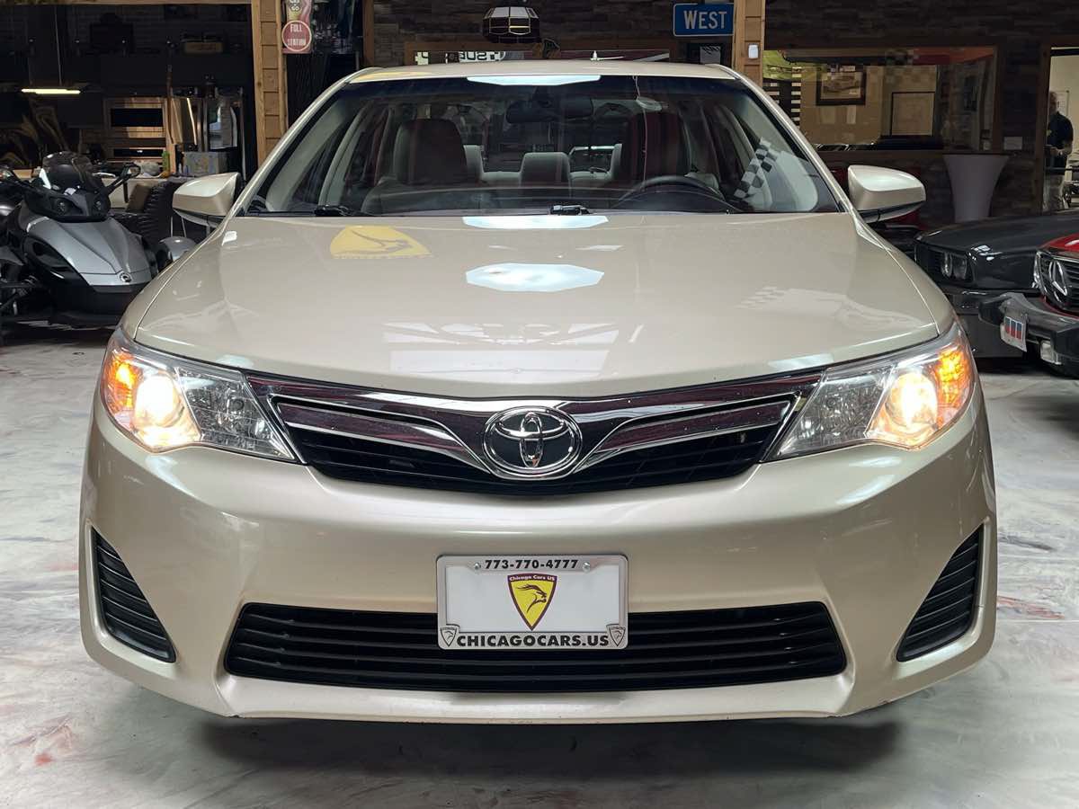Used 2012 Toyota Camry LE FWD image 7