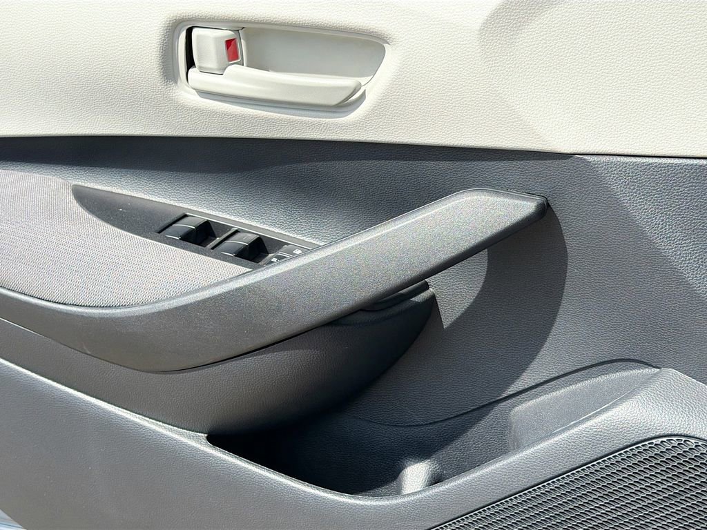 Used 2026 Toyota Corolla LE image 21