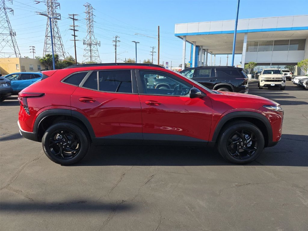 New 2026 Chevrolet Trax LT w/ Driver Confidence Package FWD image 28