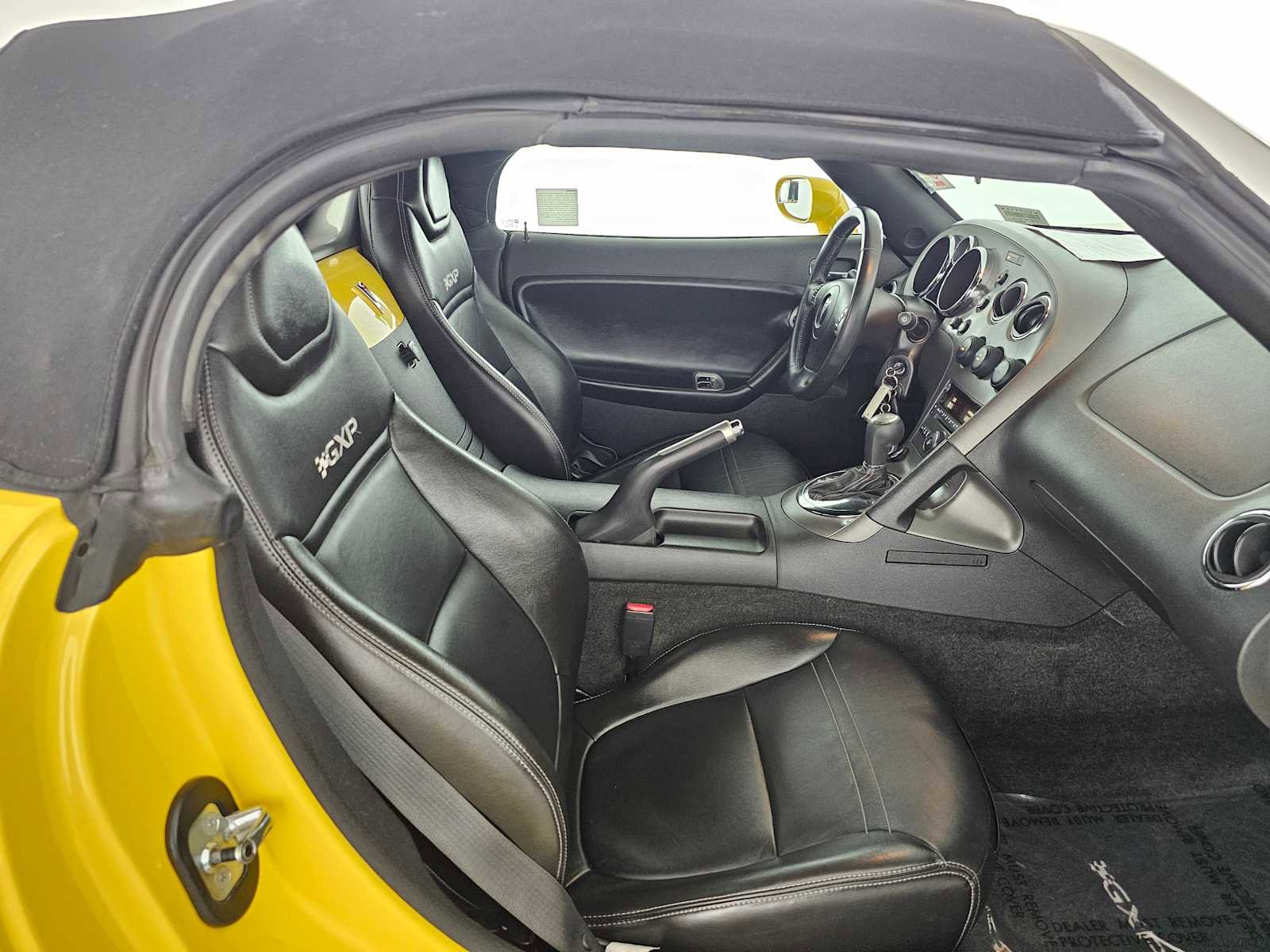 Used 2008 Pontiac Solstice GXP w/ Premium Package image 10