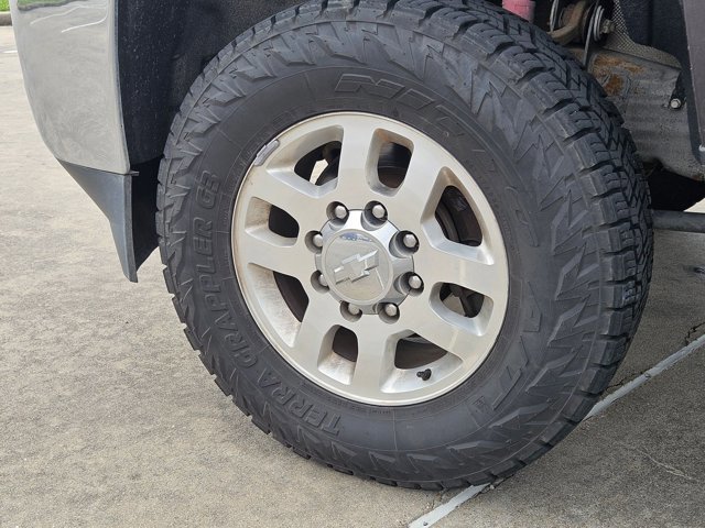 Used 2015 Chevrolet Silverado 2500 LT w/ LT Convenience Package AWD/4WD image 14