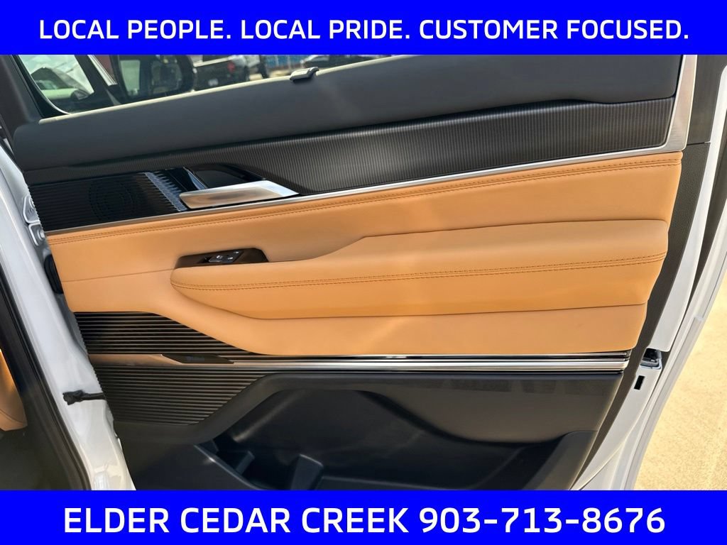 New 2026 Jeep Grand Wagoneer L Summit AWD/4WD image 32