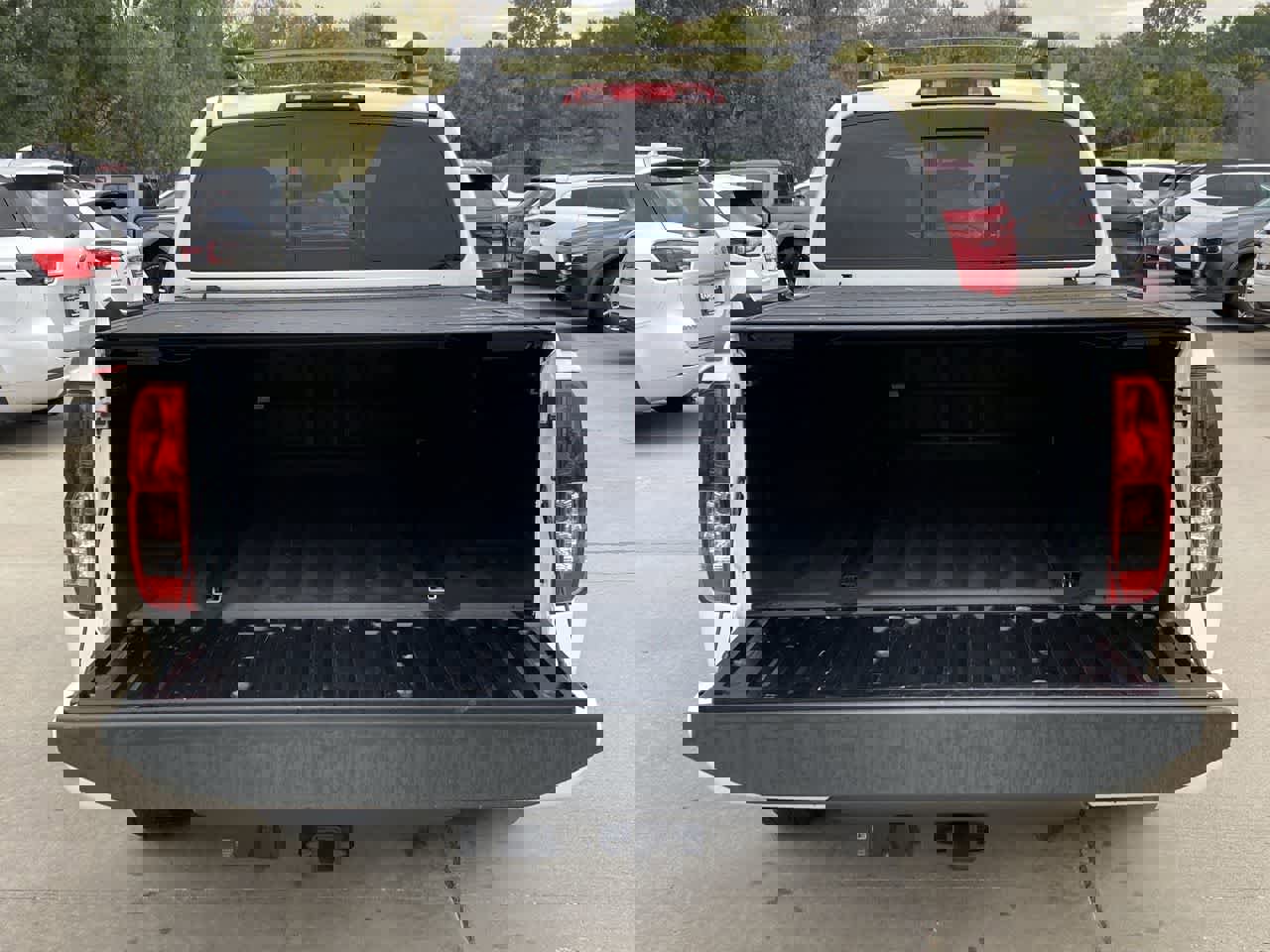 Used 2020 Nissan Frontier PRO-4X w/ Pro-4x Utility Package image 33