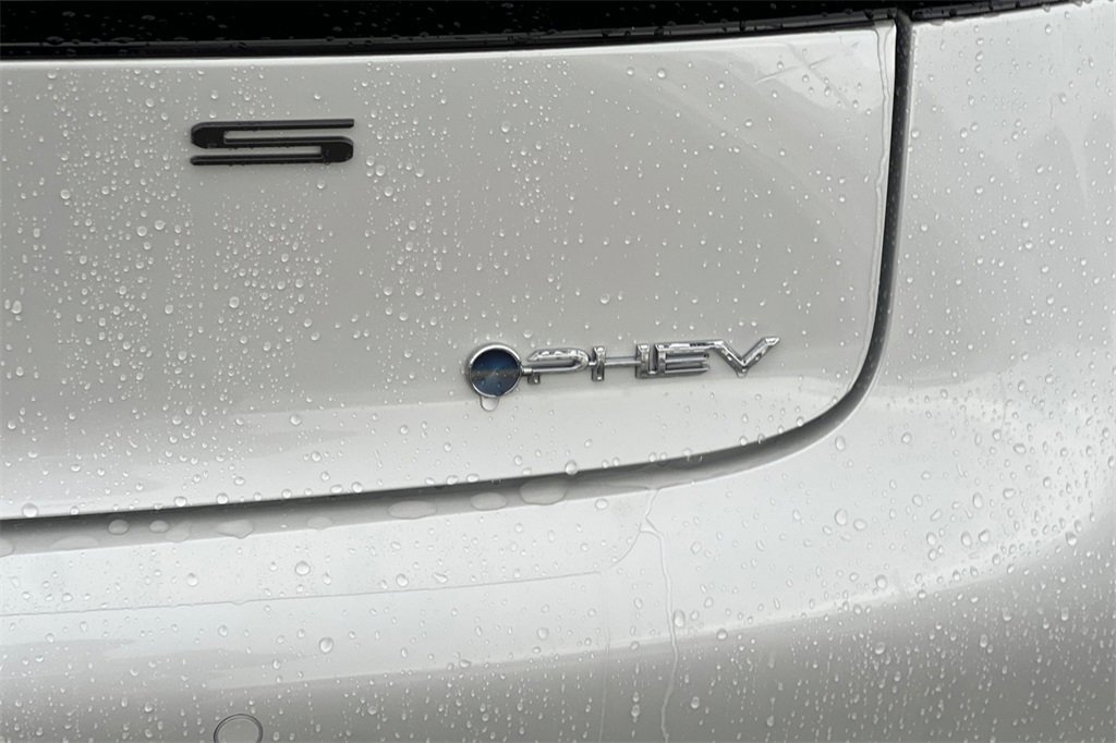 New 2026 Toyota Prius Plug-In Hybrid image 26