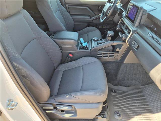 Used 2025 Toyota Tacoma SR AWD/4WD image 22