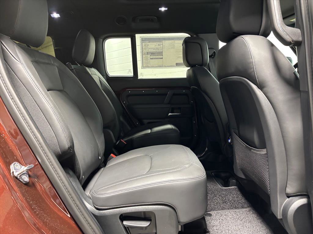 New 2026 Land Rover Defender 130 X-Dynamic SE AWD/4WD image 40
