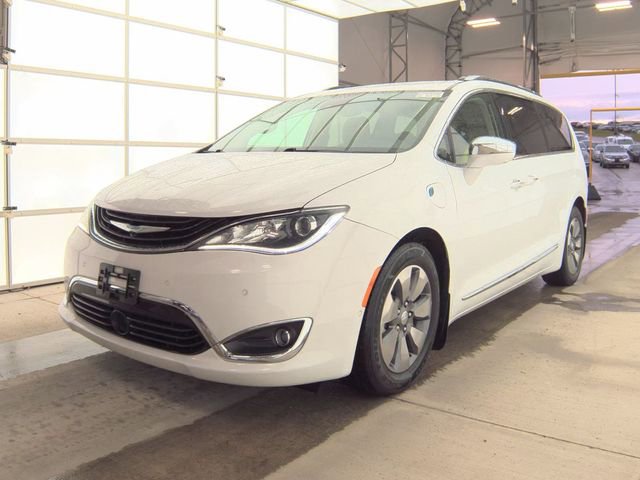 Used 2018 Chrysler Pacifica Limited w/ Advanced Safetytec Group