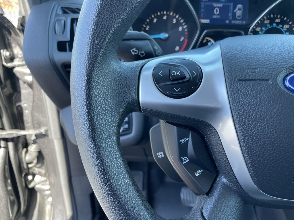 Used 2015 Ford Escape SE image 16