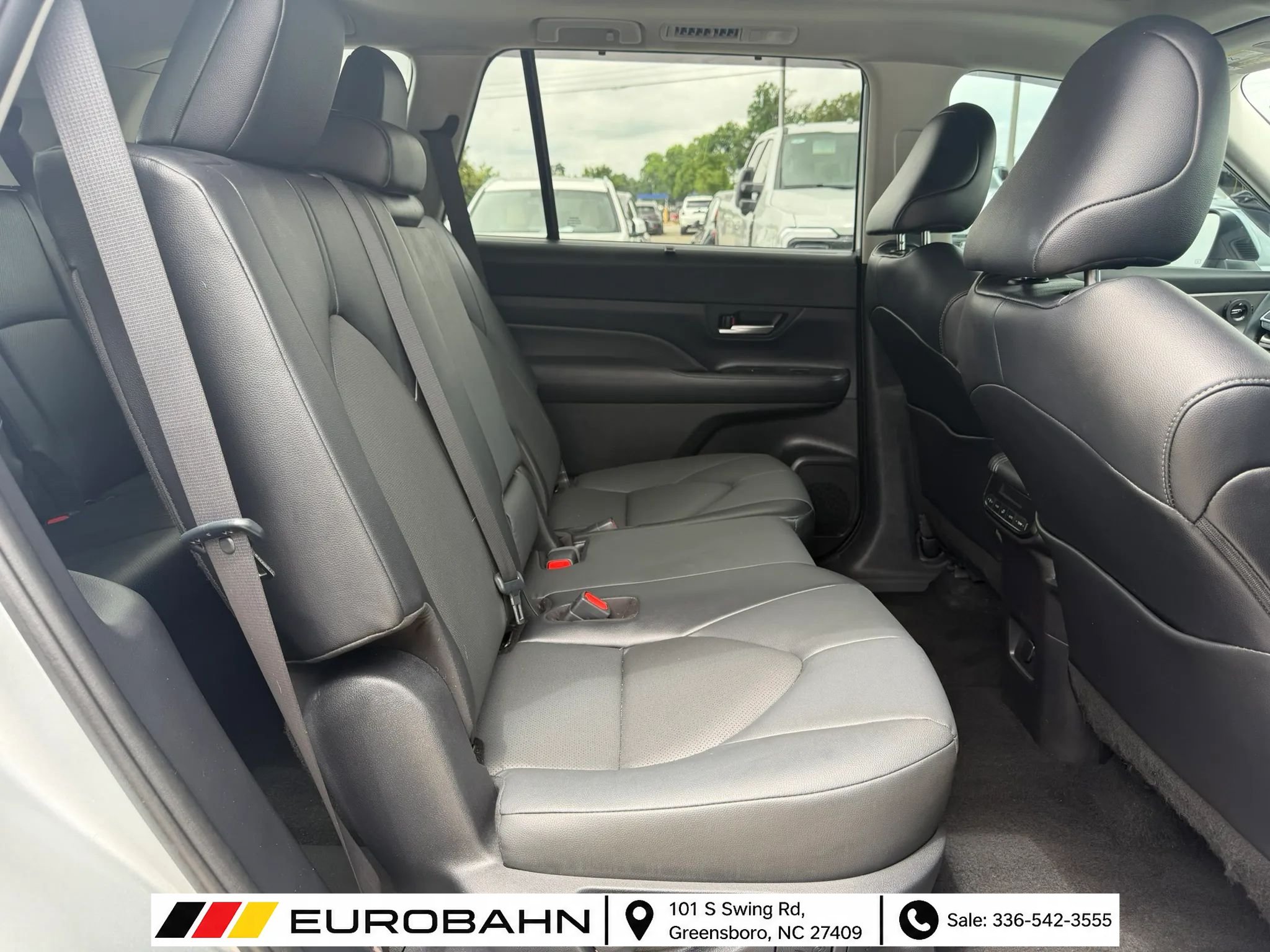 Used 2024 Toyota Grand Highlander AWD image 16
